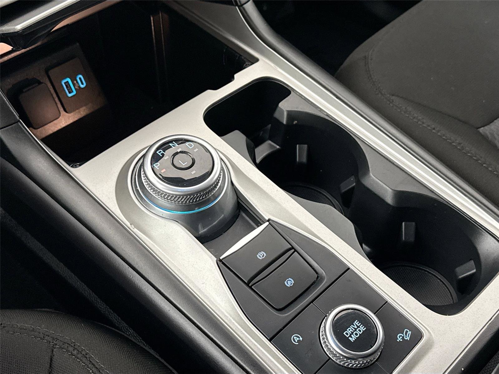 Used 2024 Ford Explorer XLT w/ Class IV Trailer Tow Package image 24