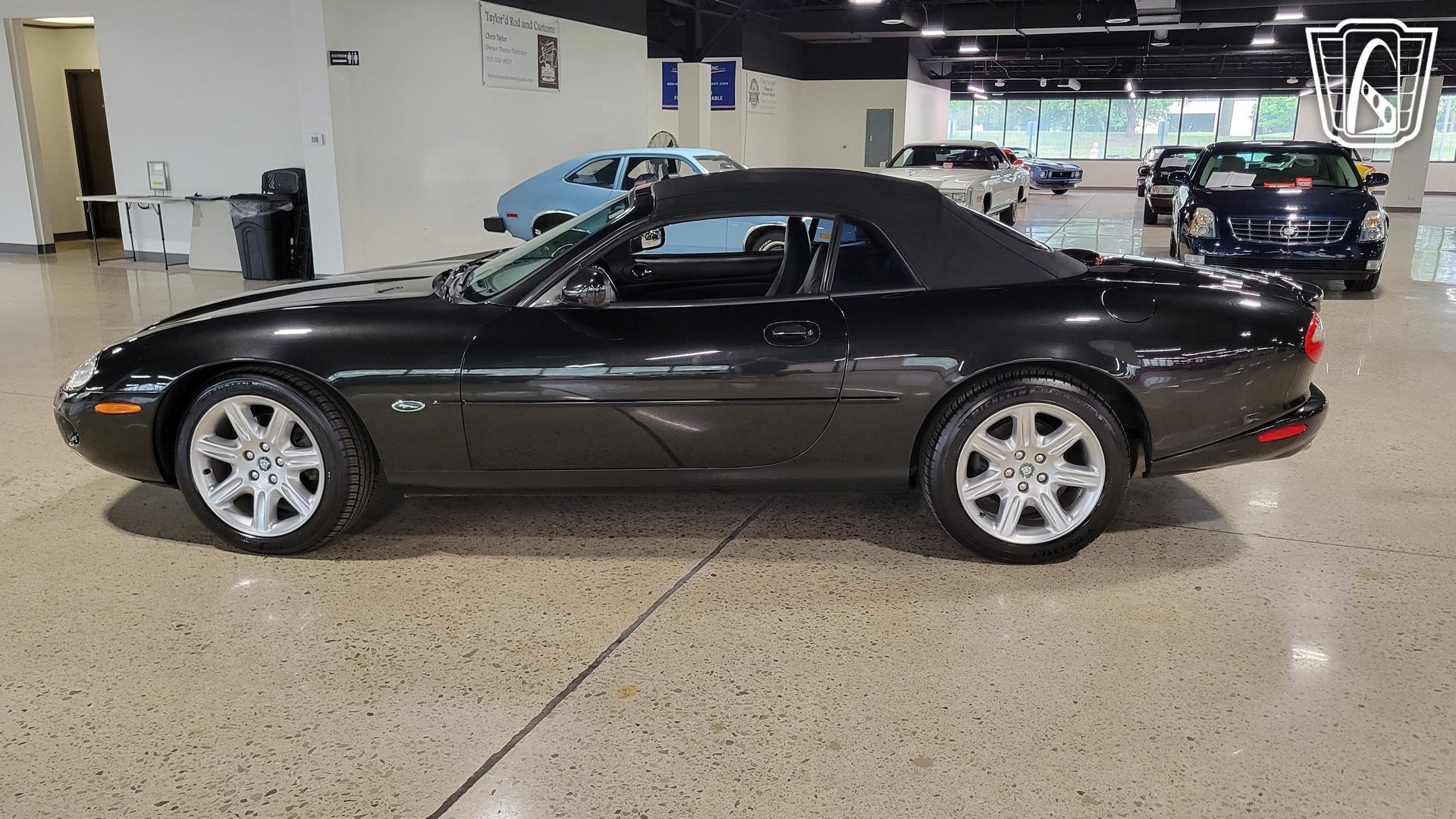 Used 2000 Jaguar XK8 Convertible RWD image 2
