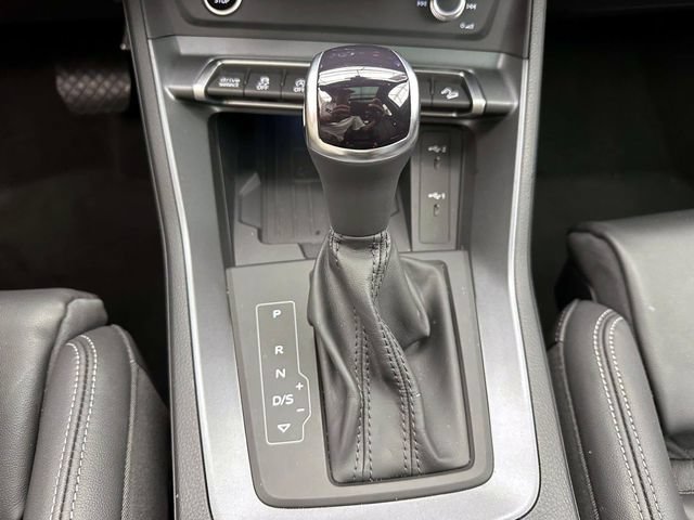 Used 2025 Audi Q3 2.0T Premium w/ Convenience Package AWD/4WD image 26