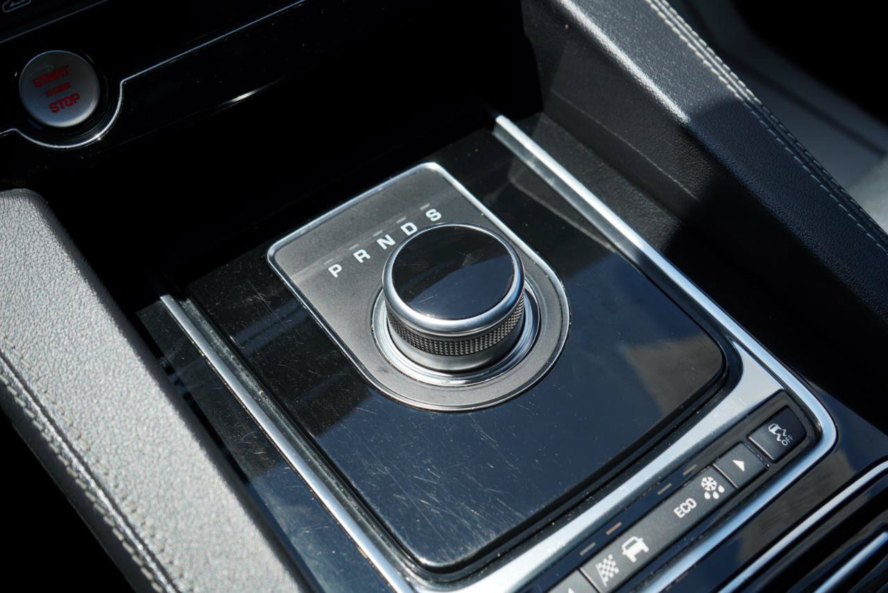 Used 2020 Jaguar F-PACE R-Sport AWD/4WD image 43