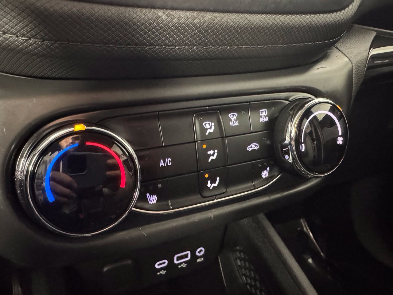 Used 2023 Chevrolet TrailBlazer LT FWD image 18