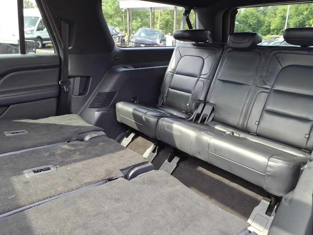 Used 2023 Lincoln Navigator L Reserve w/ Monochromatic Package AWD/4WD image 17
