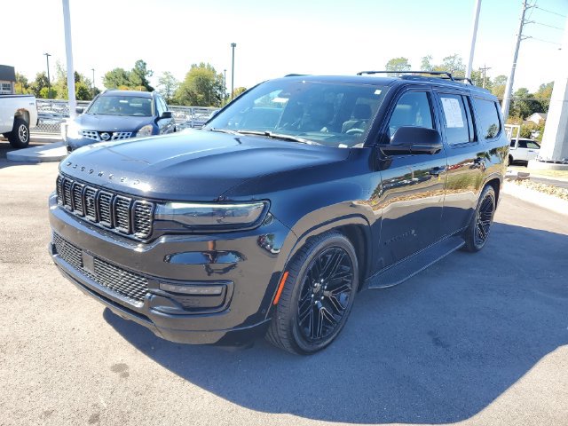 Used 2022 Jeep Wagoneer Series III AWD/4WD image 2