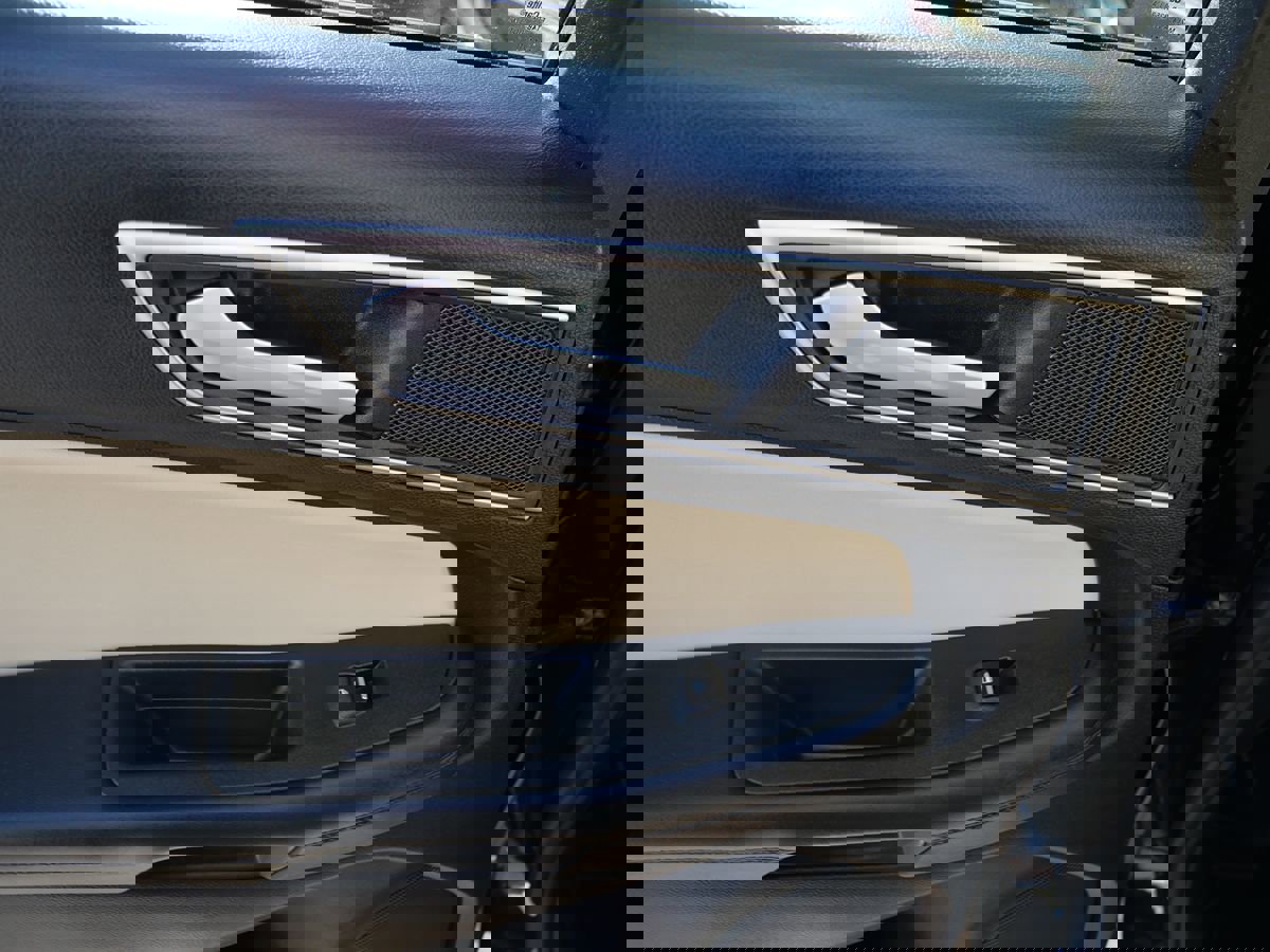 Used 2021 Ford Edge SEL w/ Cargo Accessory Package image 24