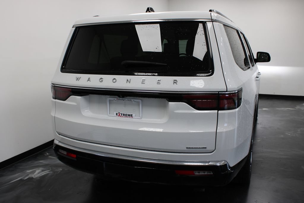 Used 2024 Jeep Wagoneer L Series III w/ Premium Group I AWD/4WD image 7