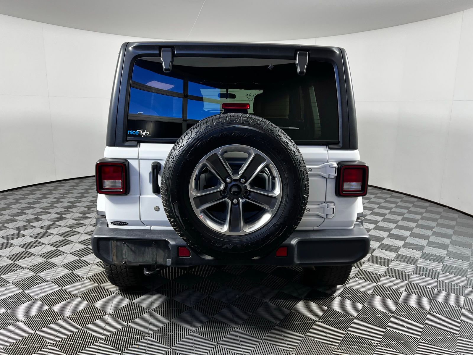 Used 2020 Jeep Wrangler Unlimited Sahara image 6