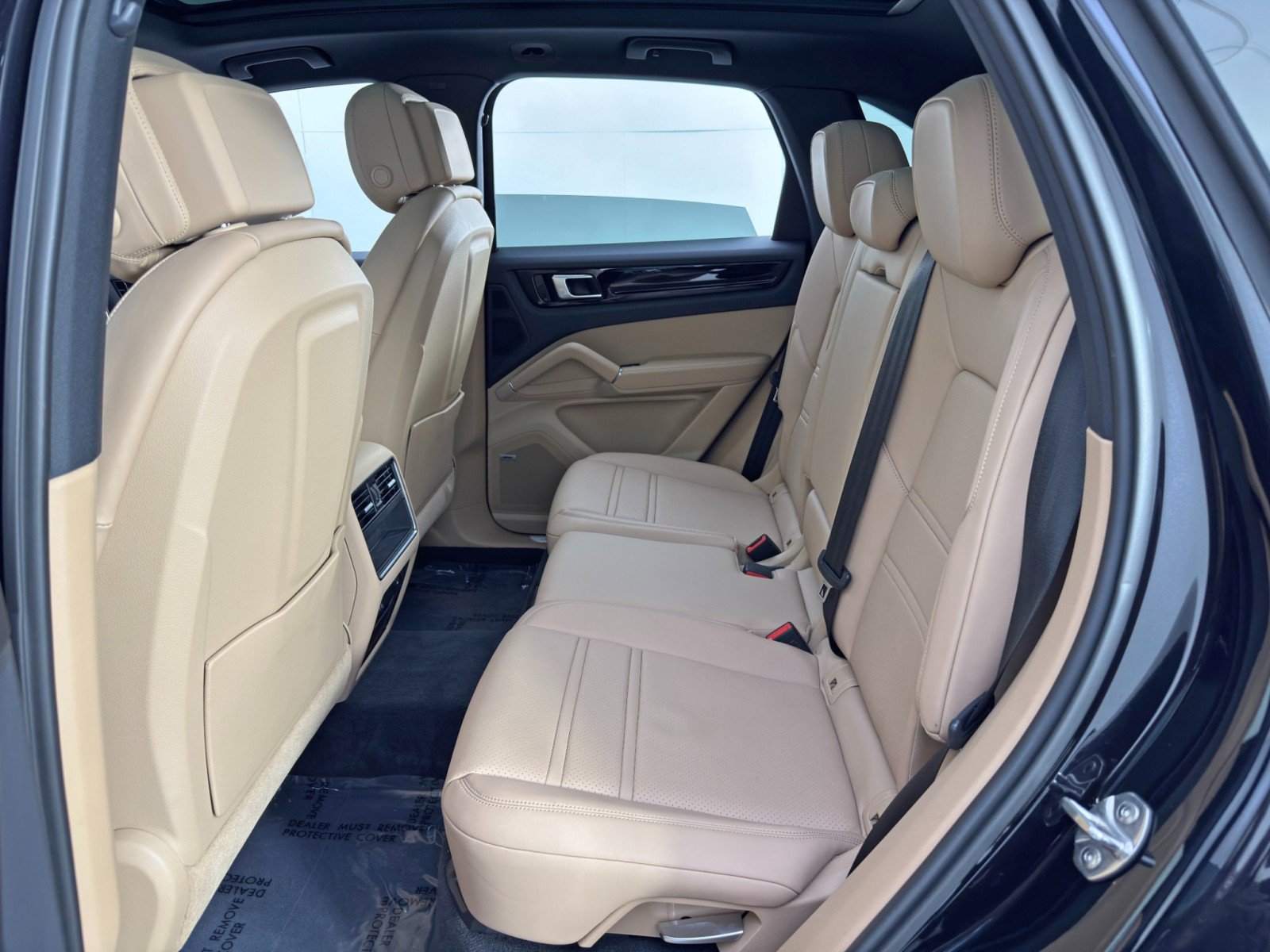 Used 2019 Porsche Cayenne E-Hybrid image 43