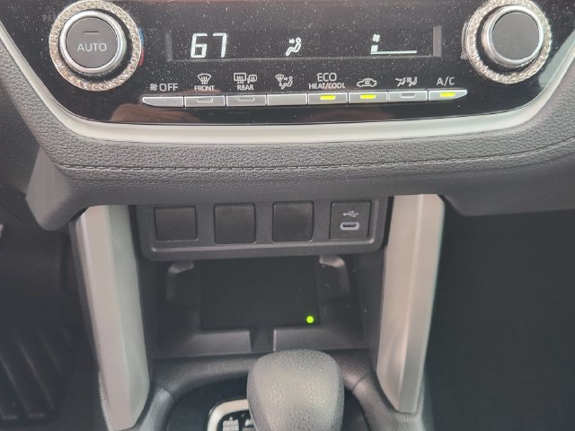Used 2024 Toyota Corolla Cross AWD Hybrid image 17