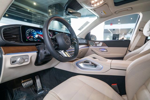 New 2026 Mercedes-Benz GLS 450 4MATIC image 4