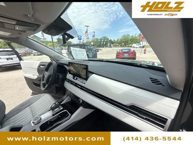 Used 2025 Mitsubishi Outlander SEL AWD/4WD image 30