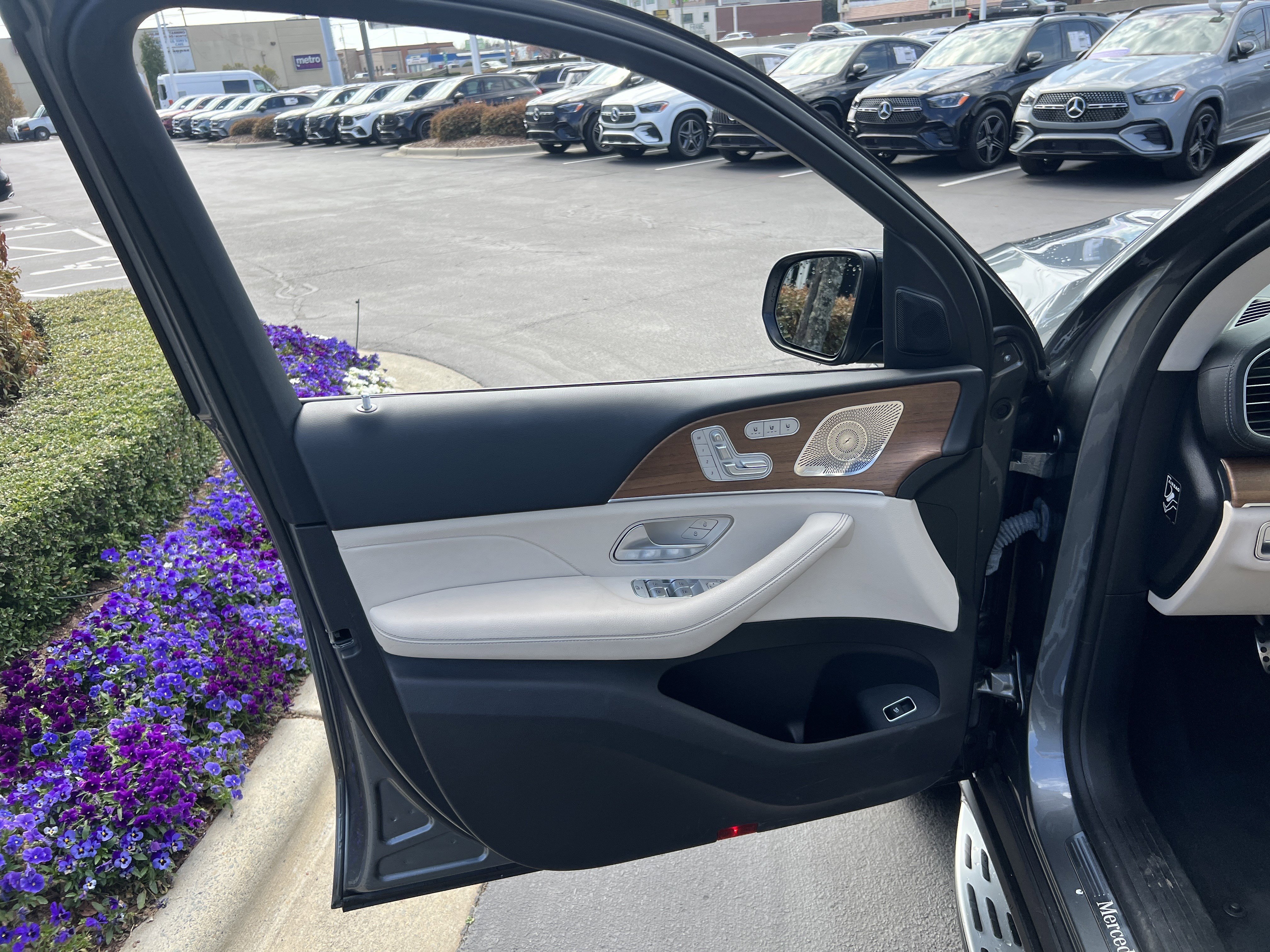 Certified 2023 Mercedes-Benz GLS 450 450 w/ AMG Line Exterior image 14