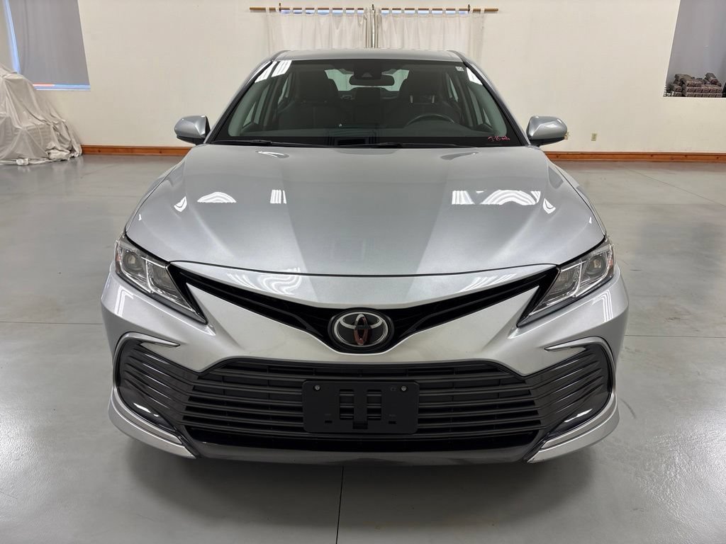 Used 2024 Toyota Camry LE FWD image 3