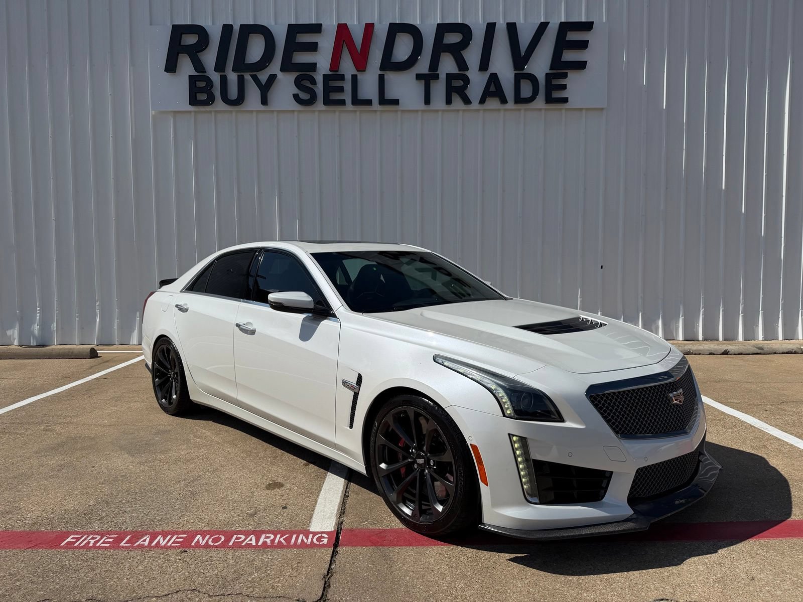 Used 2017 Cadillac CTS V w/ Carbon Black Package RWD image 9