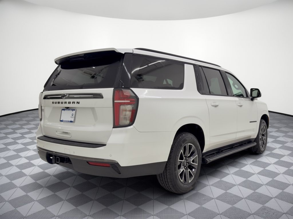 Used 2021 Chevrolet Suburban Z71 w/ Z71 Signature Package AWD/4WD image 9
