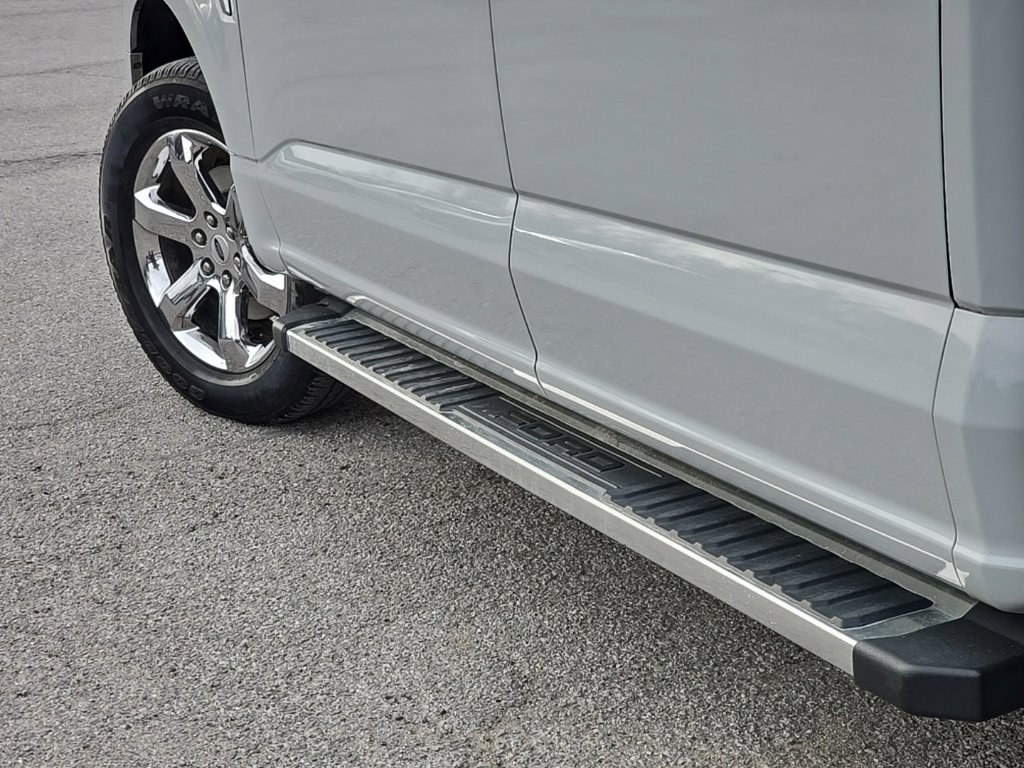 Used 2023 Ford F150 Lariat w/ Max Trailer Tow Package image 12