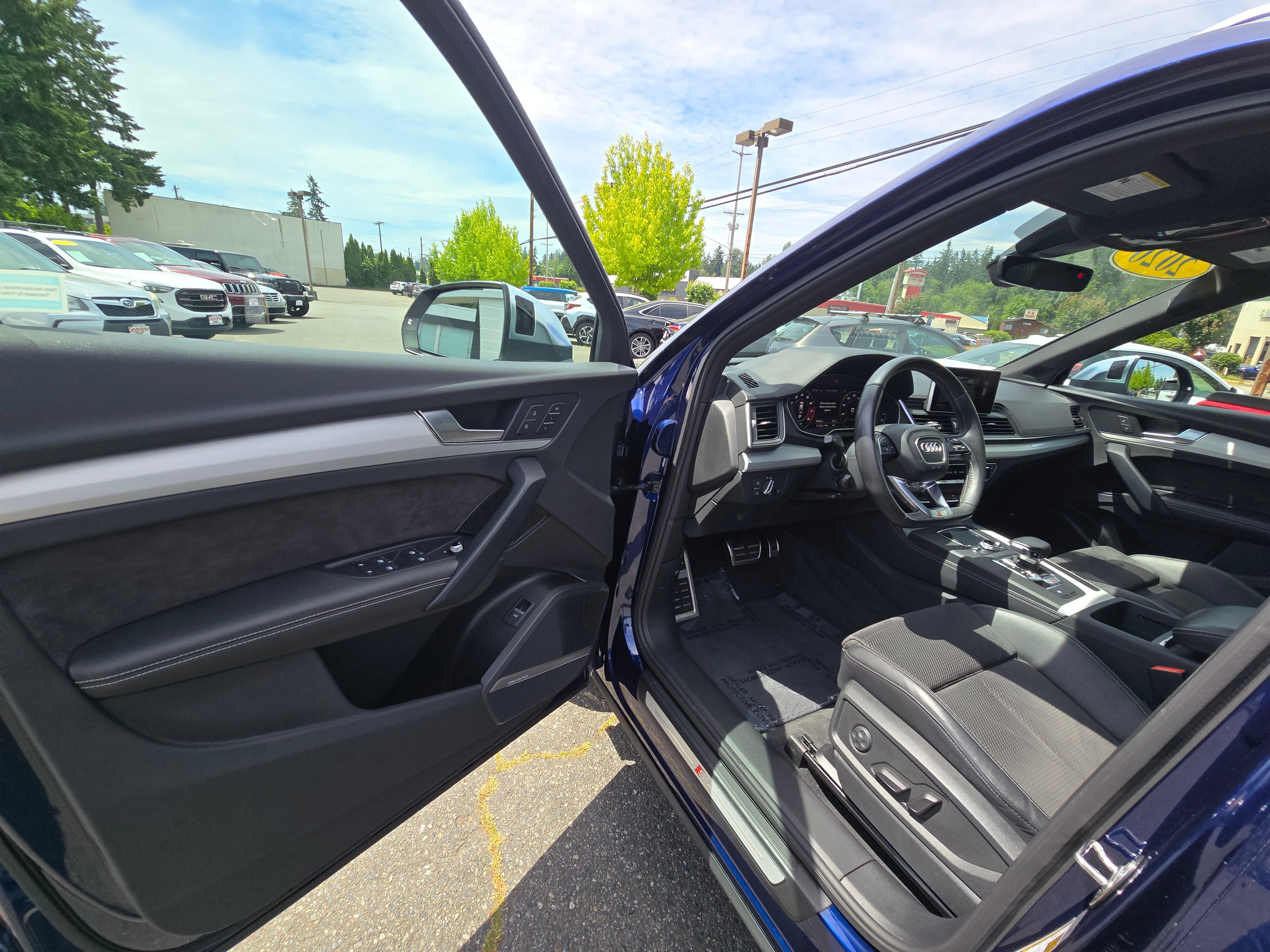 Used 2020 Audi SQ5 Premium Plus w/ Premium Plus Package AWD/4WD image 20