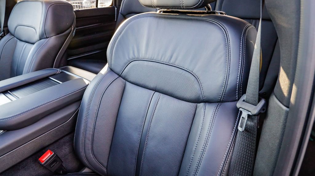 New 2026 Jeep Grand Wagoneer L Summit image 31