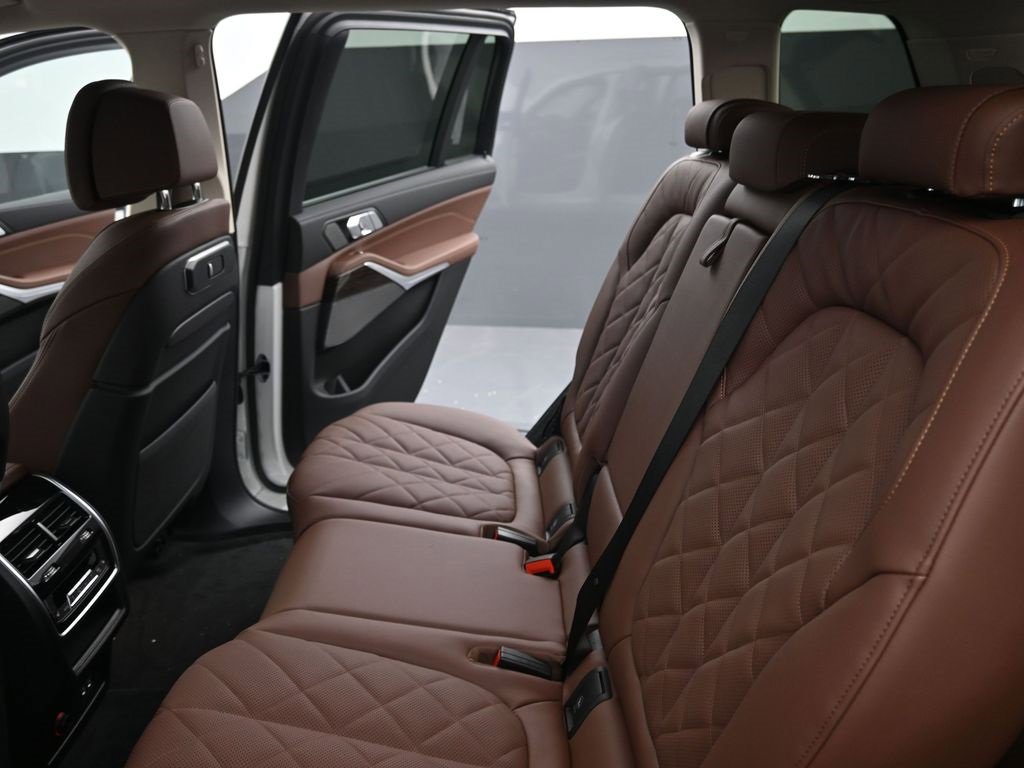 New 2026 BMW X7 xDrive40i image 33