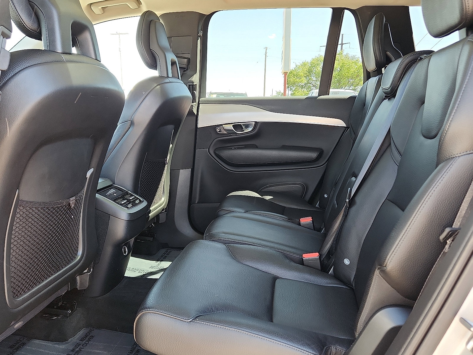 Used 2018 Volvo XC90 T5 Momentum w/ Convenience Package FWD image 10
