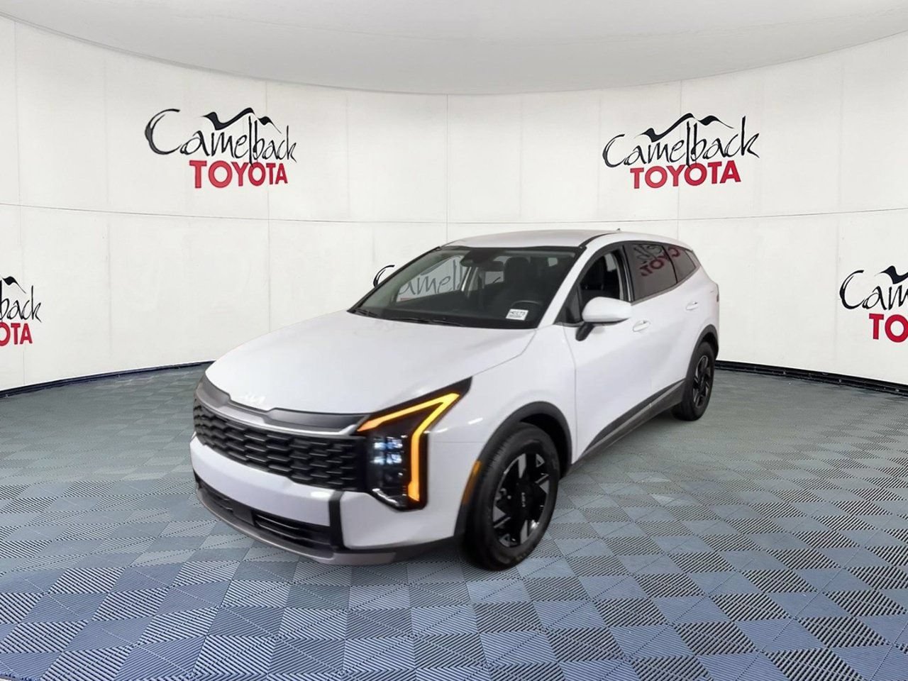 Used 2026 Kia Sportage LX FWD image 6