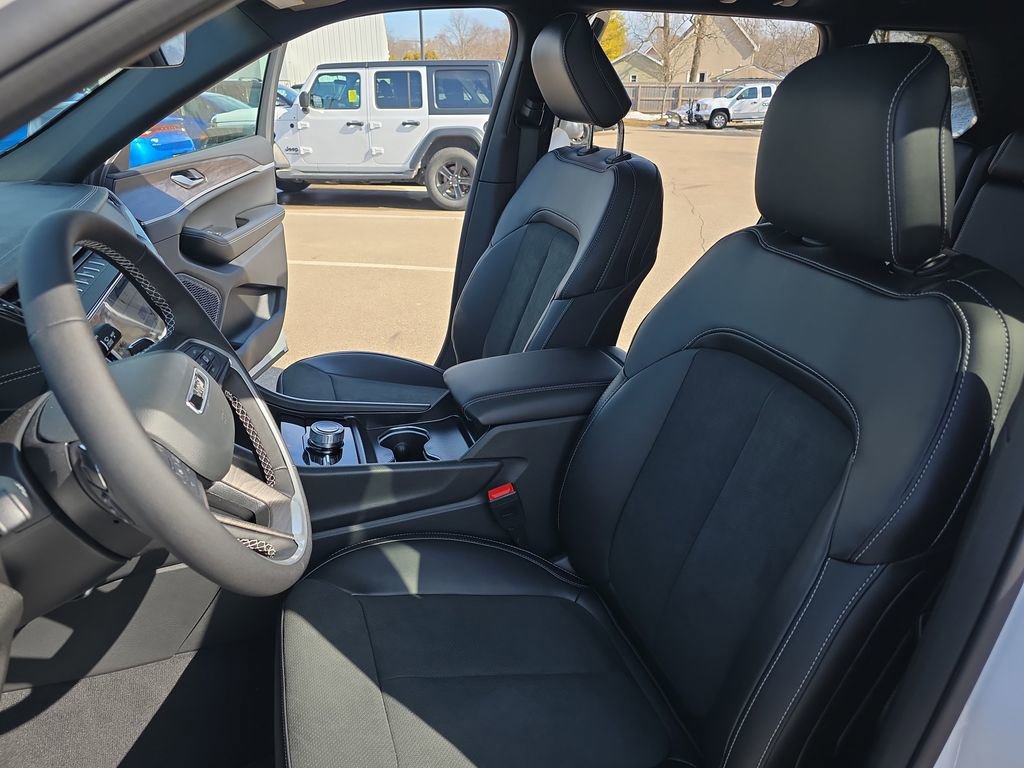 New 2026 Jeep Grand Cherokee Altitude image 15