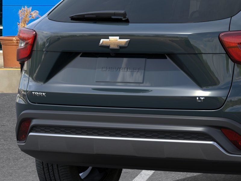 New 2026 Chevrolet Trax LT w/ LT Convenience Package FWD image 14