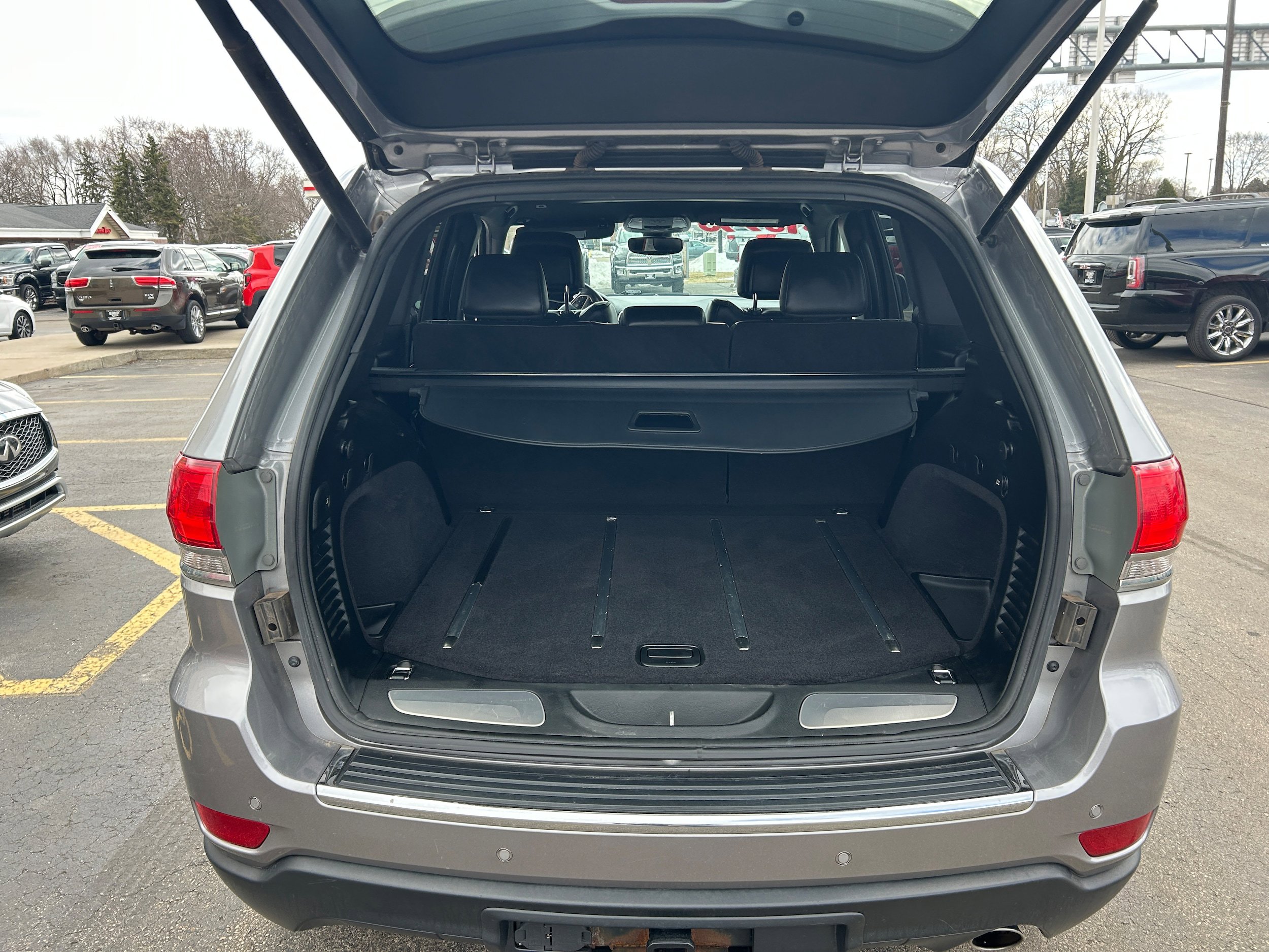 Used 2017 Jeep Grand Cherokee Limited w/ Trailer Tow Group IV AWD/4WD image 5