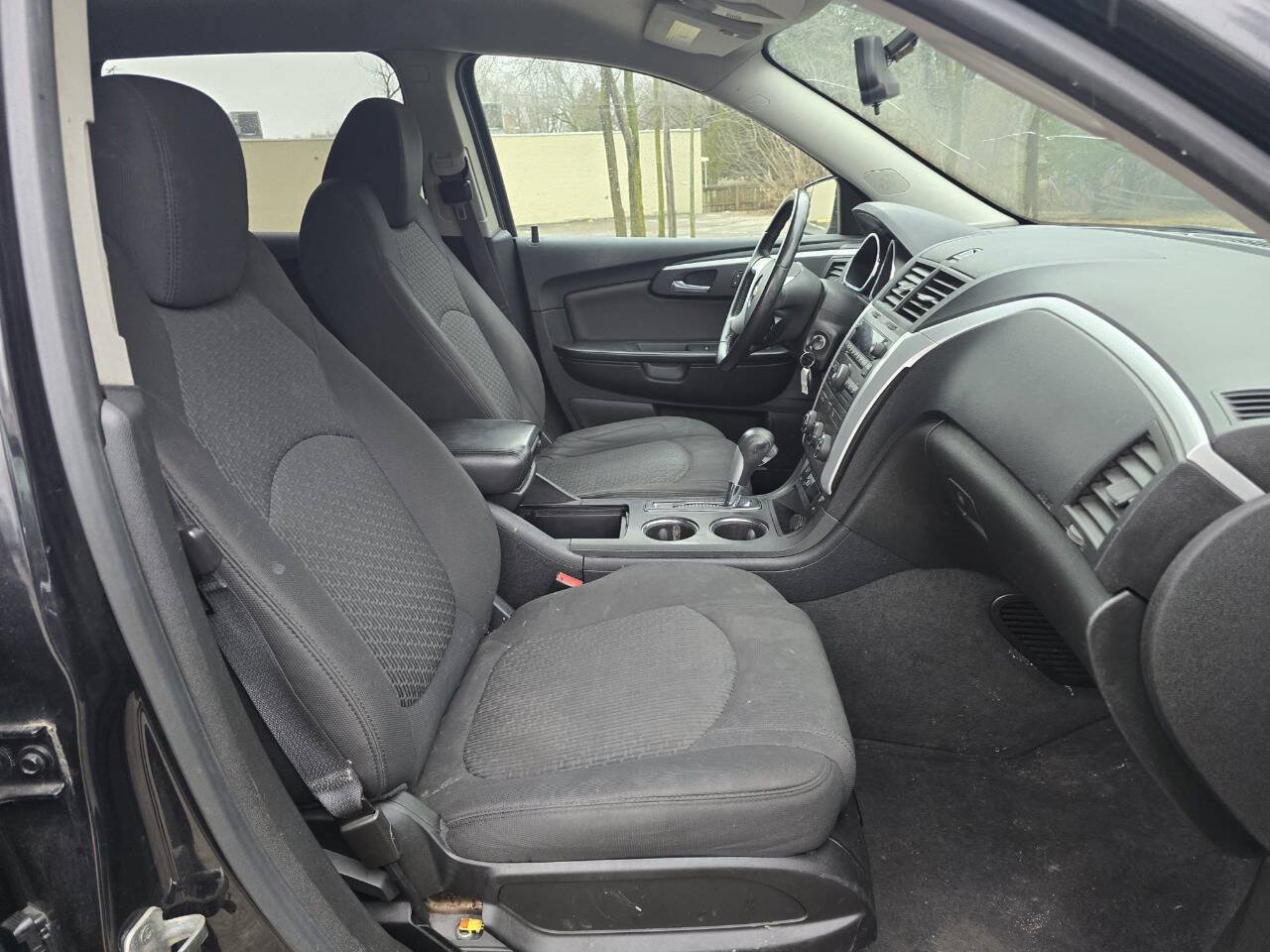 Used 2011 Chevrolet Traverse LT AWD/4WD image 8