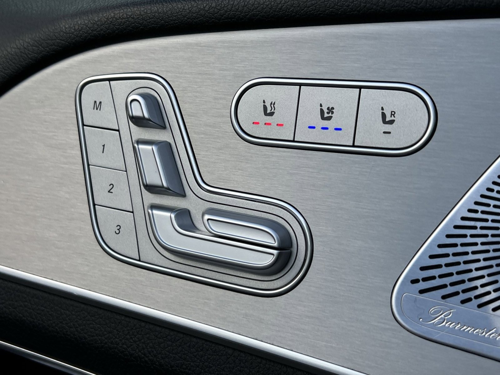 Used 2020 Mercedes-Benz GLE 350 4MATIC image 33