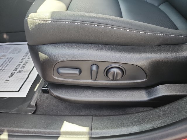 New 2026 Chevrolet Blazer LT w/ Sound & Technology Package FWD image 23