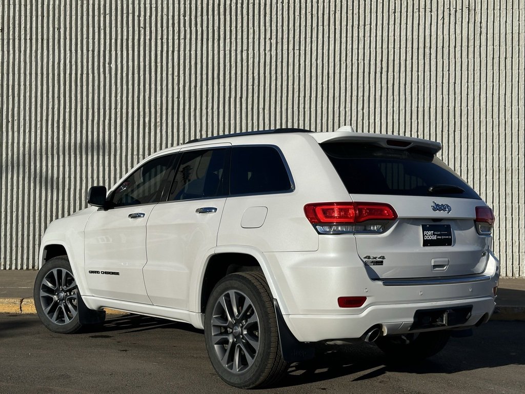 Used 2017 Jeep Grand Cherokee Overland image 3