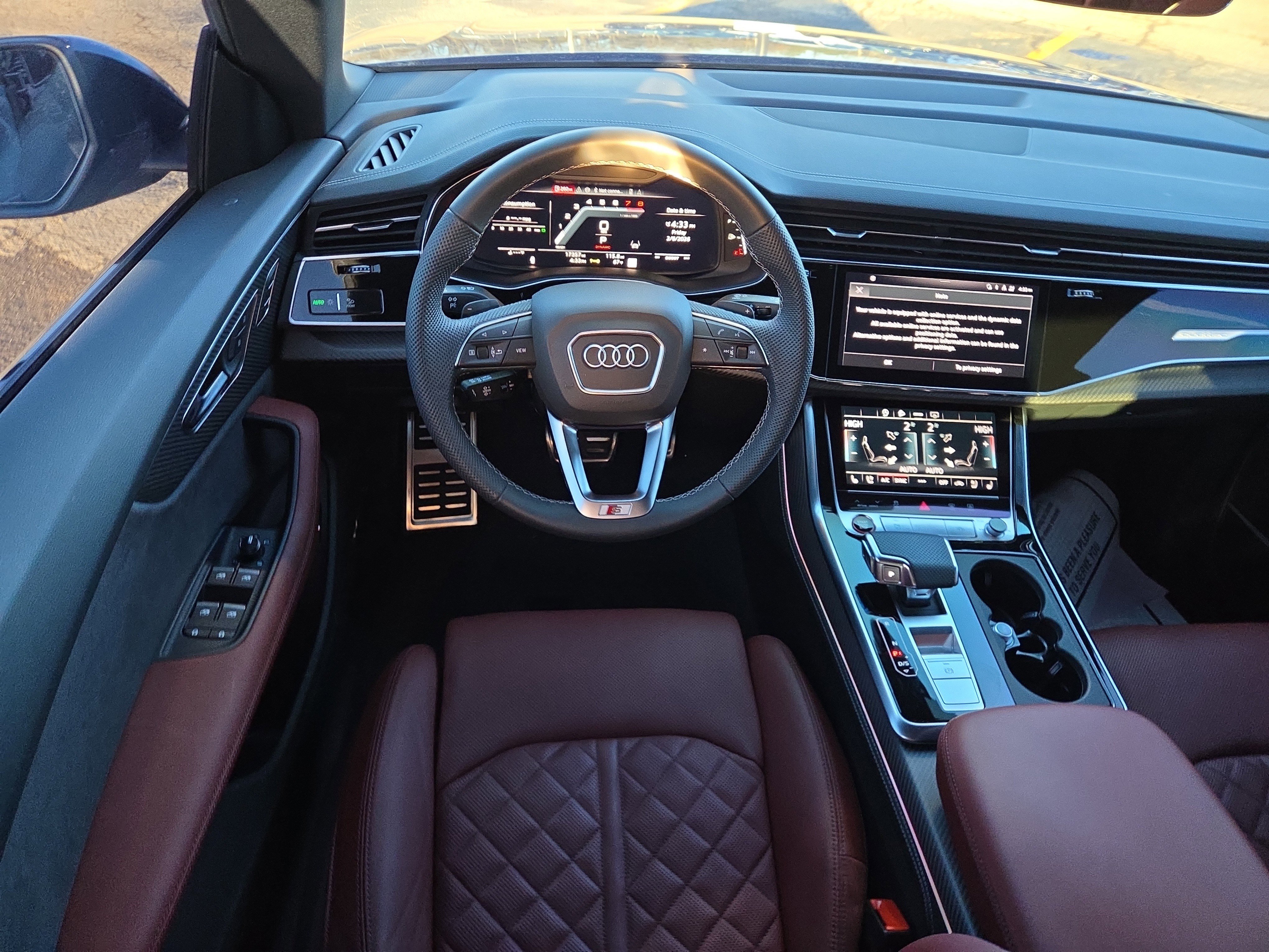 Used 2025 Audi SQ8 Premium Plus w/ Executive Package image 7