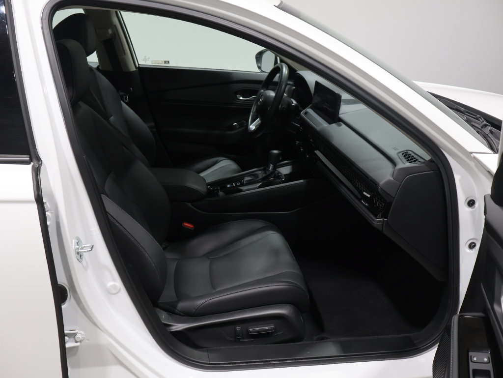 Used 2025 Honda Accord Touring image 24
