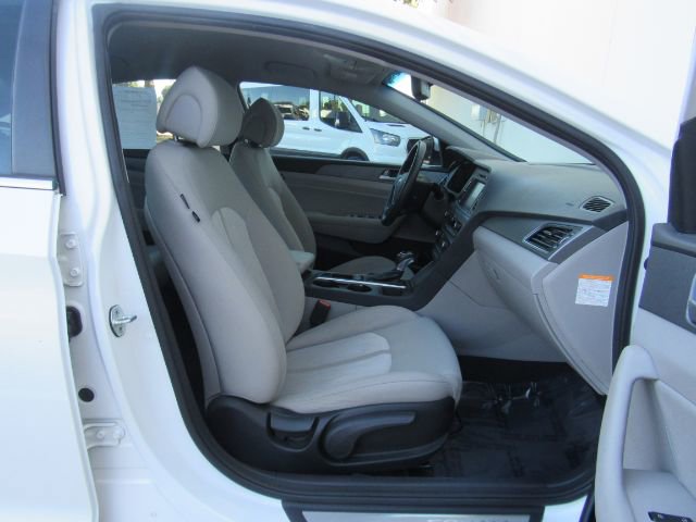 Used 2017 Hyundai Sonata Plug-In Hybrid image 19