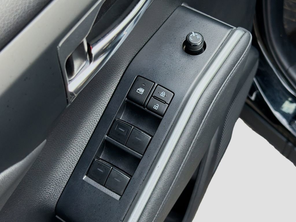 Used 2023 Toyota Highlander XSE image 27