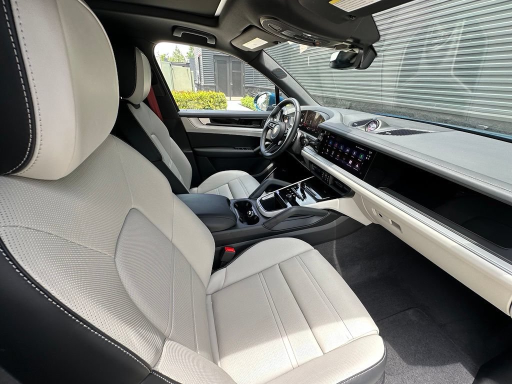 Certified 2026 Porsche Cayenne S AWD/4WD image 41
