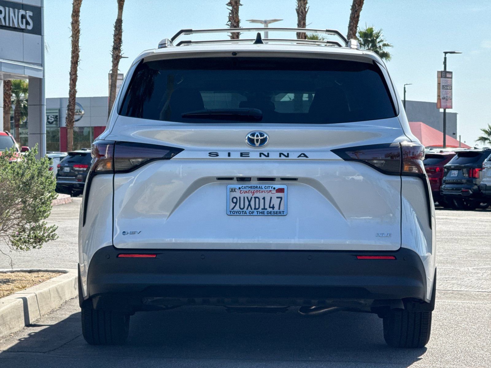 Used 2025 Toyota Sienna XLE w/ XLE Plus Package image 4