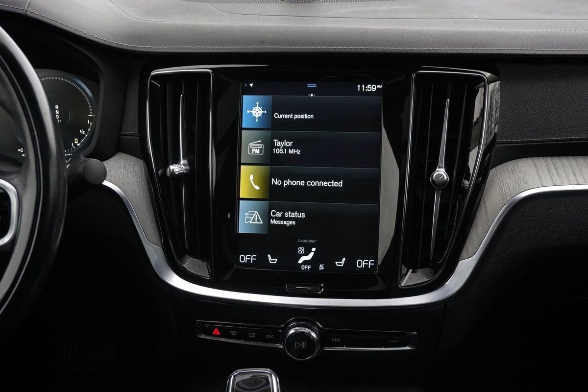 Used 2022 Volvo S60 T8 Inscription image 22