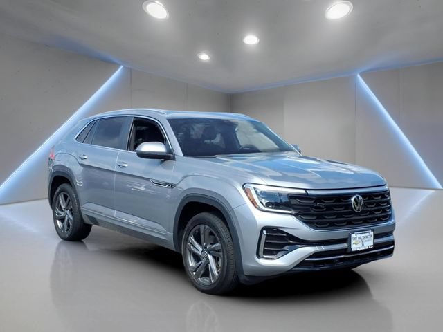 Used 2024 Volkswagen Atlas Cross Sport SEL R-Line AWD/4WD image 1