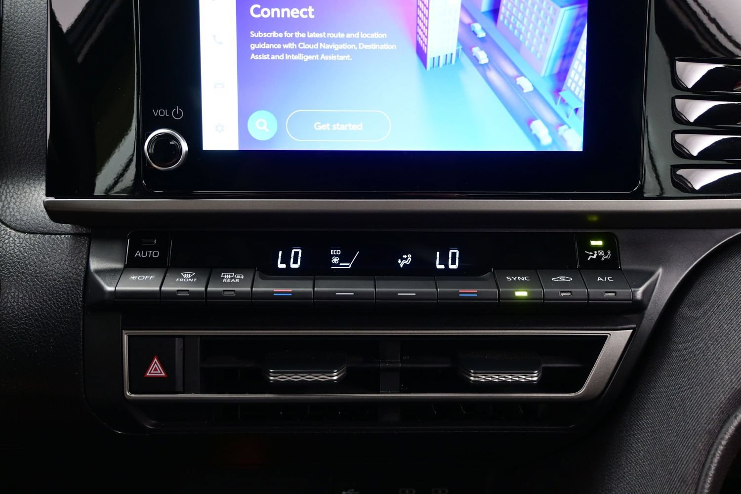 Used 2025 Toyota Camry LE FWD image 19