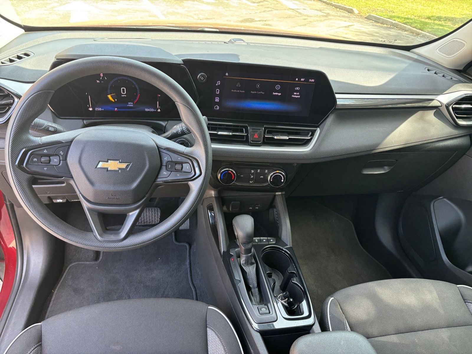 Used 2025 Chevrolet TrailBlazer LT image 28