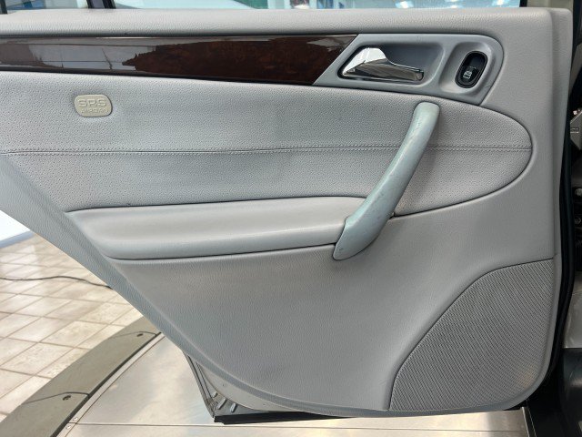 Used 2004 Mercedes-Benz C 240 Sedan image 30