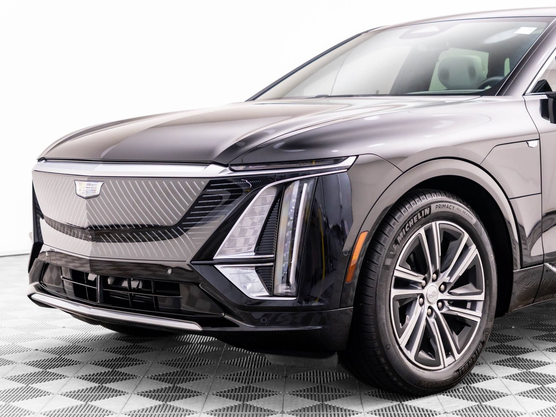 Certified 2024 Cadillac Lyriq Luxury RWD image 42