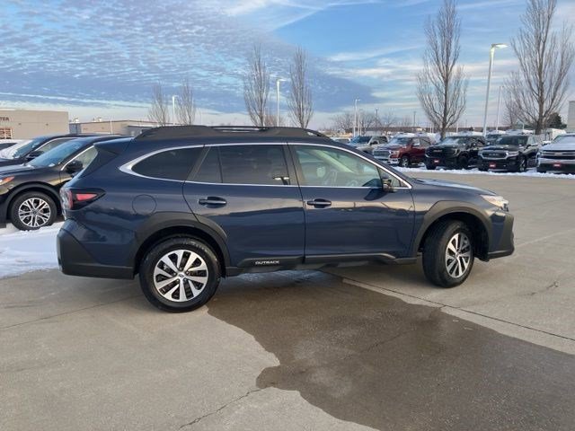 Used 2025 Subaru Outback Premium AWD/4WD image 5