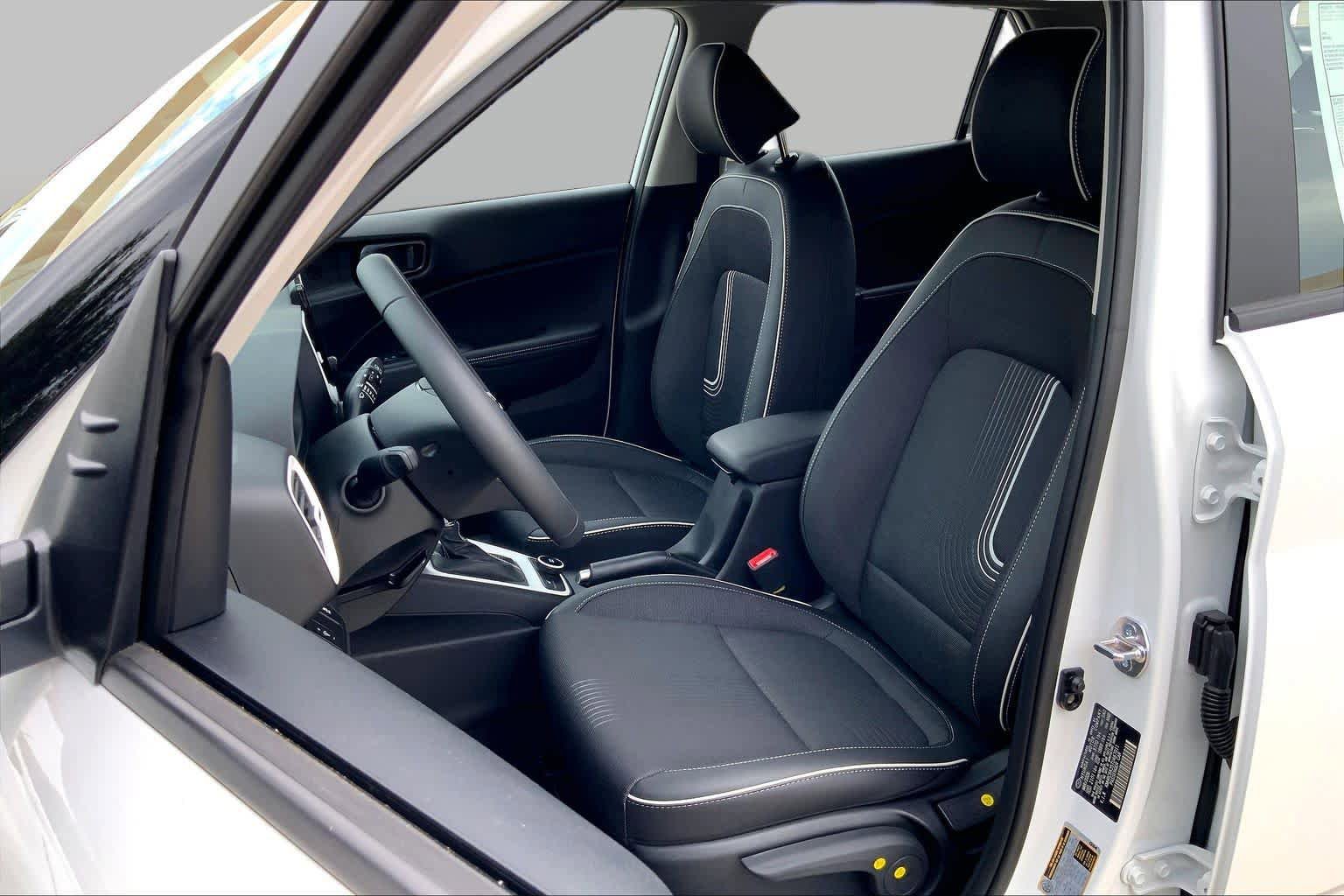New 2026 Hyundai Venue SEL FWD image 7