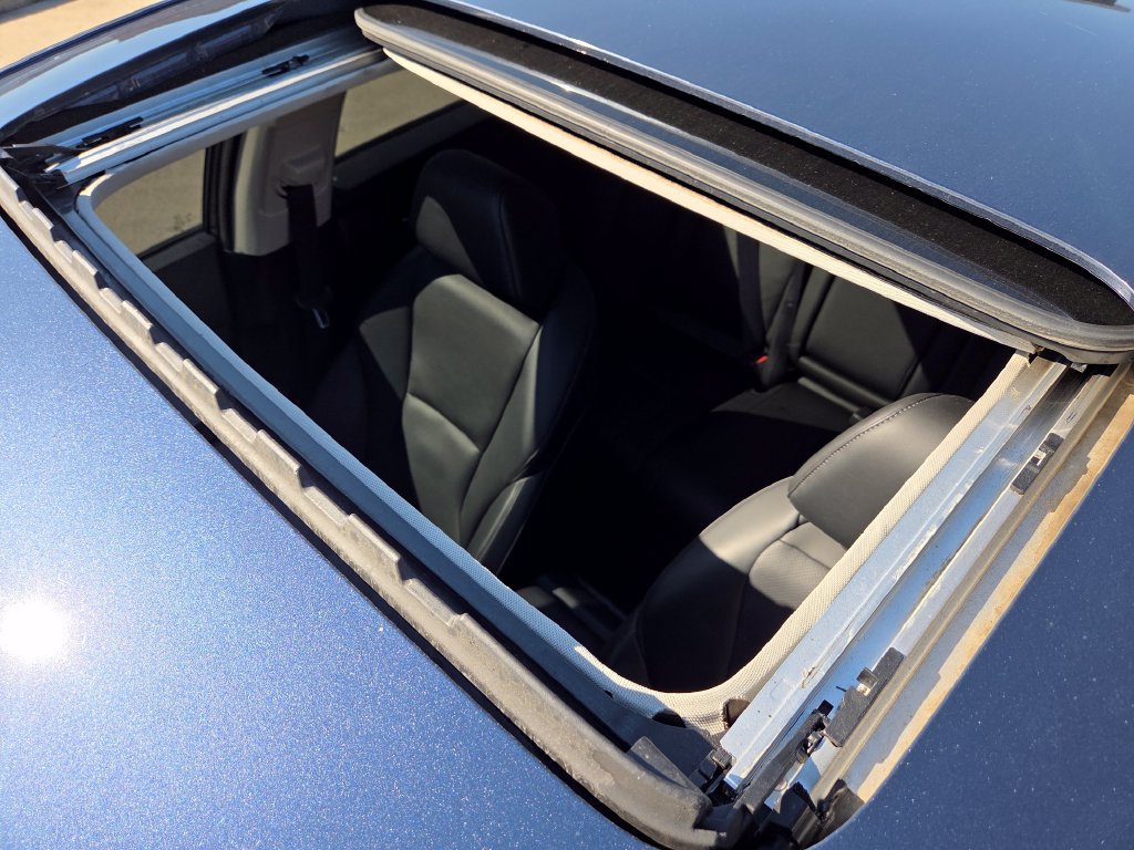 Used 2024 Honda Accord Touring image 4