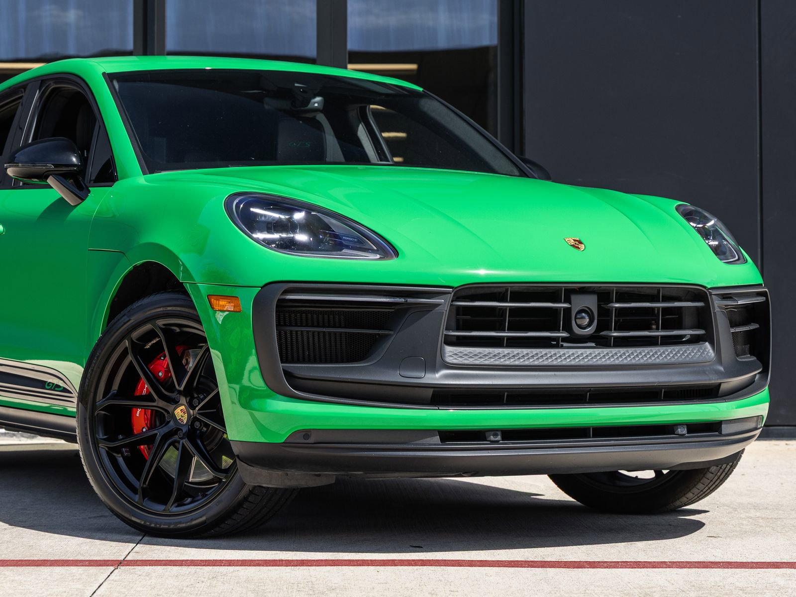 Certified 2023 Porsche Macan GTS AWD/4WD image 9