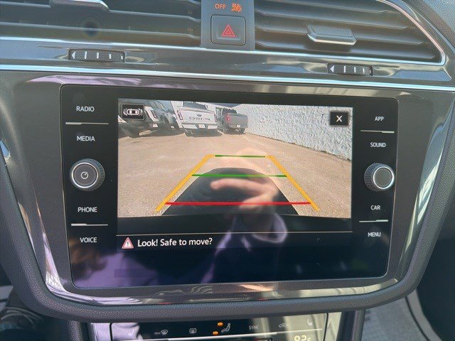 Used 2022 Volkswagen Tiguan SE image 25