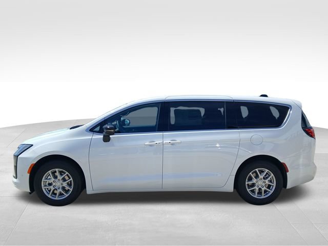 New 2027 Chrysler Pacifica Select FWD image 2