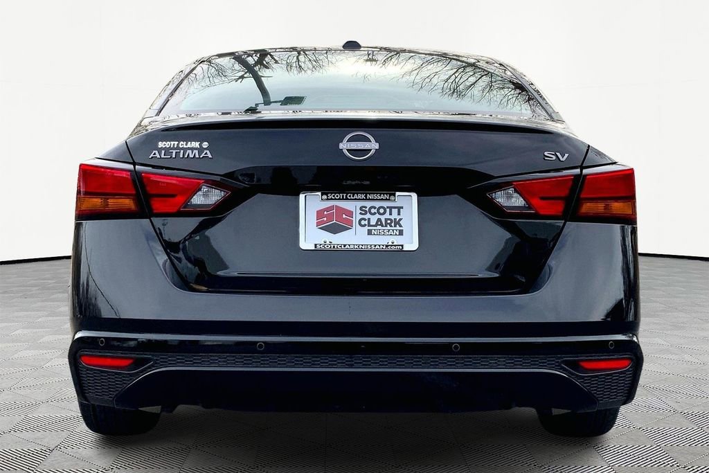 Used 2024 Nissan Altima 2.5 SV image 6
